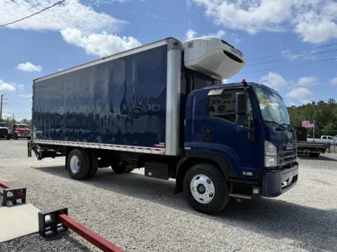 More photos of 2019 Isuzu FTR at DeBary Truck Sales, FL