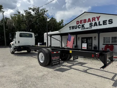 More photos of 2019 International DuraStar 4300 at DeBary Truck Sales, FL