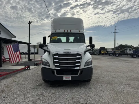 Photos of 2019 Freightliner Cascadia for sale in Sanford, FL at DeBary Truck Sales