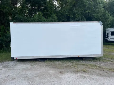 More photos of 2016 Supreme Dry Van at DeBary Truck Sales, FL
