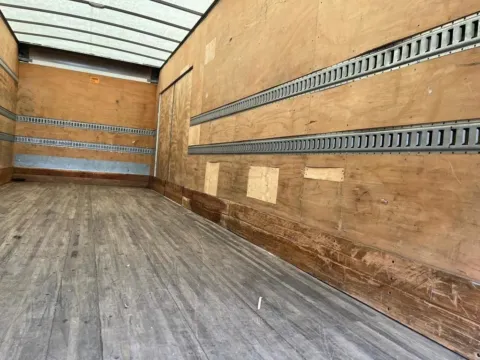 More photos of 2018 Supreme Dry Van at DeBary Truck Sales, FL