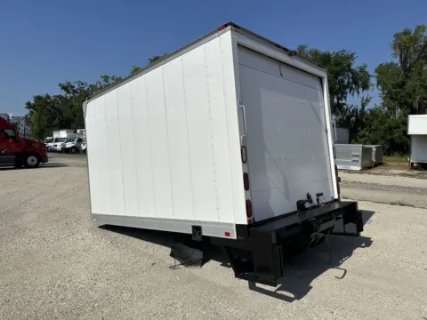 More photos of 2020 Supreme Dry Van at DeBary Truck Sales, FL