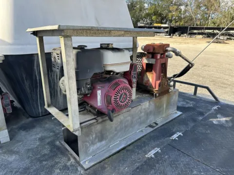 More photos of 2016 Custom Pest Control at DeBary Truck Sales, FL