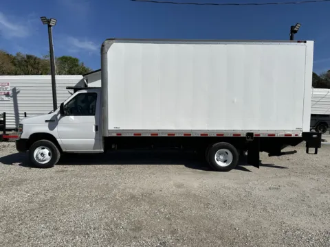 More photos of 2019 Ford E-350 SD at DeBary Truck Sales, FL