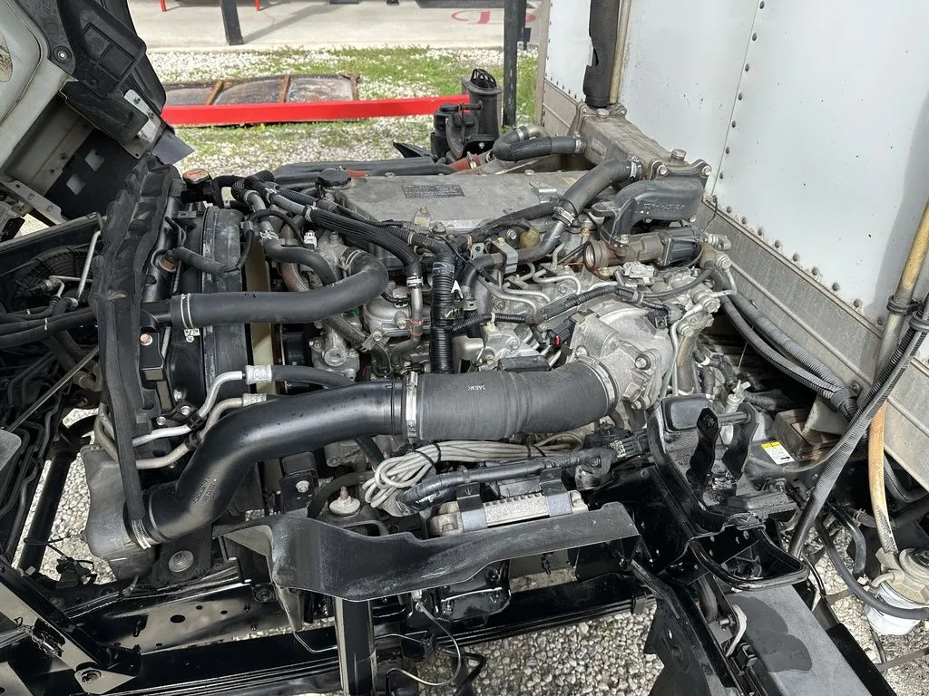 2016 Isuzu NPR XD - Photo 17