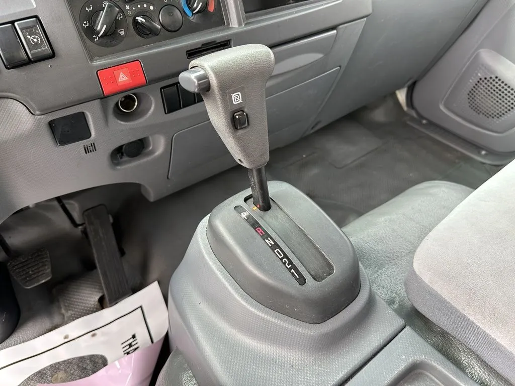 2016 Isuzu NPR XD - Photo 26