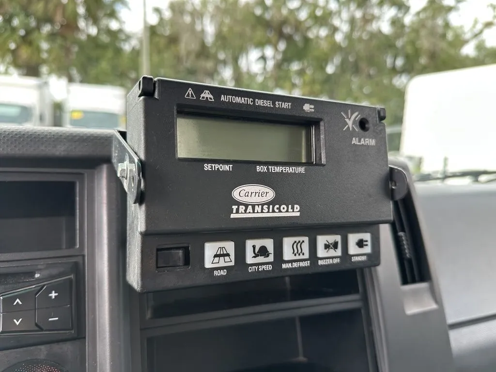 2016 Isuzu NPR XD - Photo 27