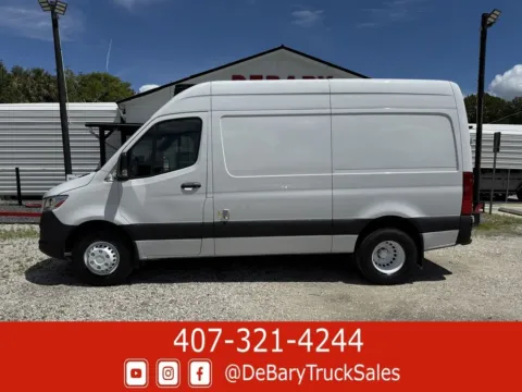 More photos of 2019 Freightliner 3500 Refrigerated Cargo Van at DeBary Truck Sales, FL