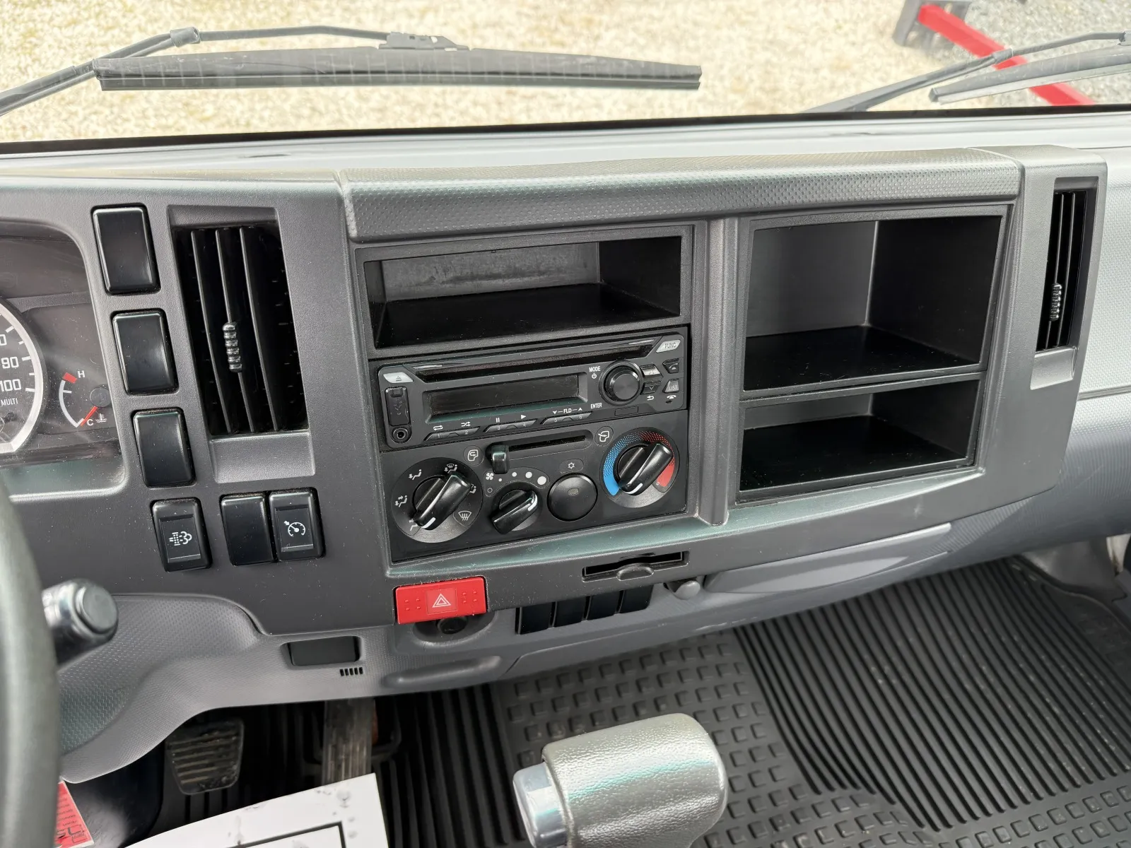 2020 Isuzu NPR HD - Photo 20