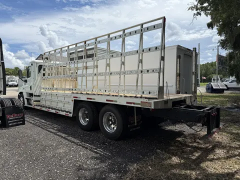 More photos of 2017 Freightliner Cascadia at DeBary Truck Sales, FL