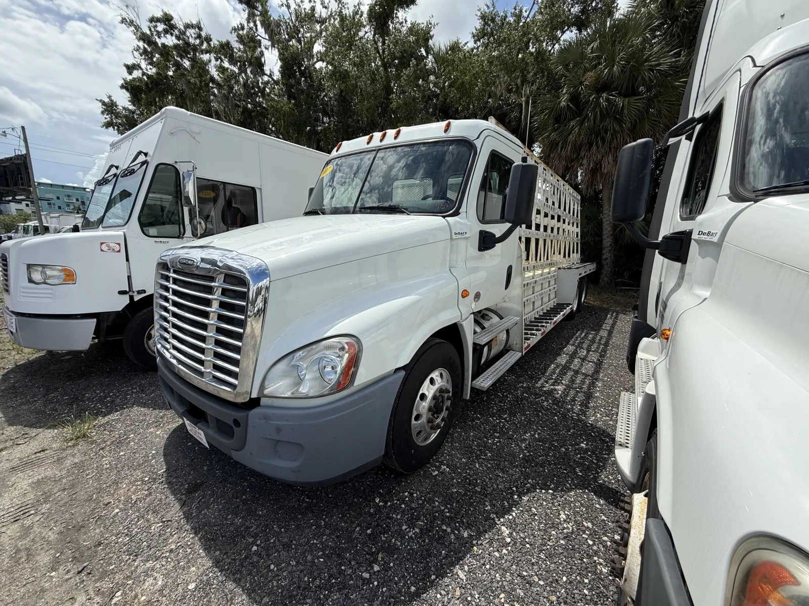 White 2017 Freightliner Cascadia for sale in Sanford, FL