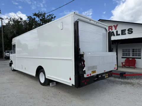 More photos of 2017 Freightliner MT45 at DeBary Truck Sales, FL