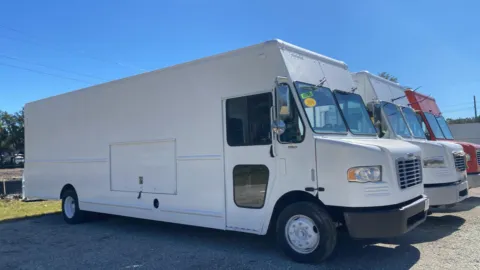 White 2017 Freightliner MT55 Chassis for sale in Sanford, FL