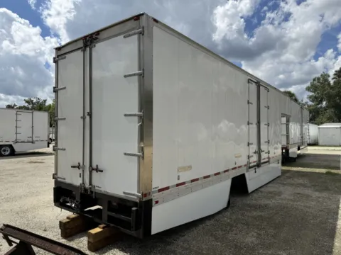 More photos of 2021 Supreme Moving Body at DeBary Truck Sales, FL