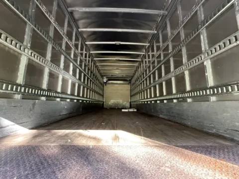 More photos of 2017 Supreme Dry Van at DeBary Truck Sales, FL