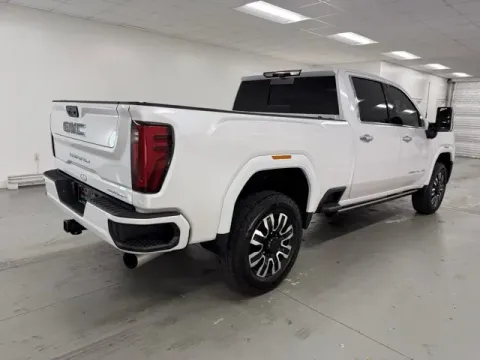 More photos of 2024 GMC Sierra 2500HD Denali Ultimate at Woody Folsom Chevrolet GMC, GA