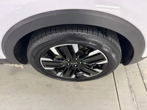 More photos of 2023 Kia Telluride SX Prestige at Woody Folsom Chevrolet GMC, GA