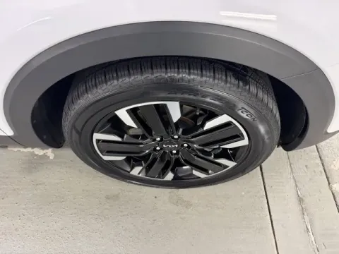 More photos of 2023 Kia Telluride SX Prestige at Woody Folsom Chevrolet GMC, GA