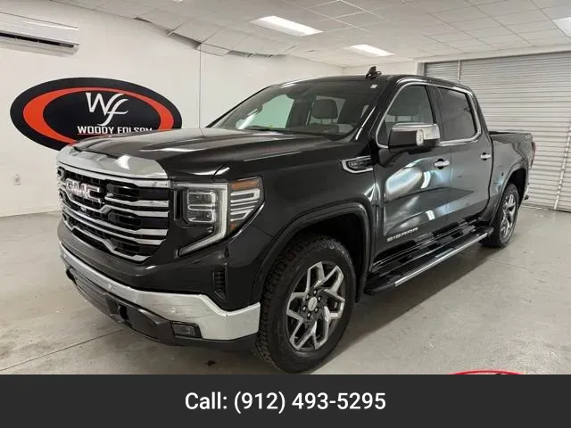 2025 GMC Sierra 1500 SLT's photo