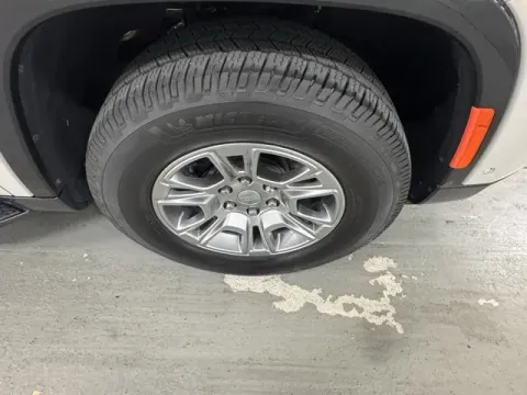 More photos of 2022 Jeep Wagoneer Series I at Woody Folsom Chevrolet GMC, GA