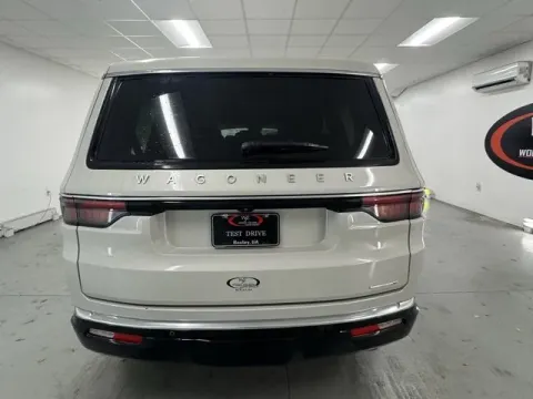 More photos of 2022 Jeep Wagoneer Series I at Woody Folsom Chevrolet GMC, GA