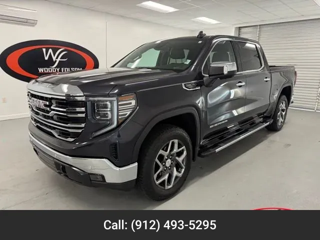 2023 GMC Sierra 1500 SLT's photo