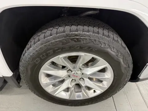 More photos of 2024 GMC Sierra 1500 SLT at Woody Folsom Chevrolet GMC, GA