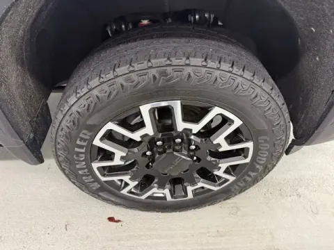 More photos of 2024 GMC Sierra 2500HD Denali at Woody Folsom Chevrolet GMC, GA