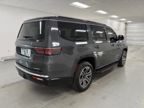 More photos of 2022 Jeep Wagoneer Series III at Woody Folsom Chevrolet GMC, GA