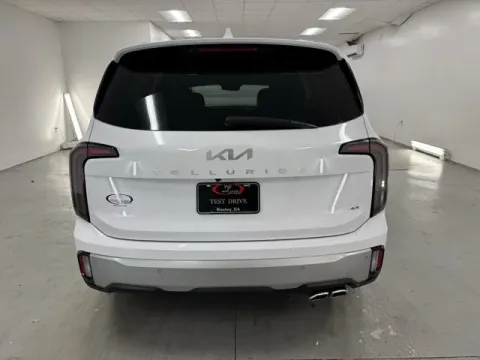 More photos of 2023 Kia Telluride SX Prestige at Woody Folsom Chevrolet GMC, GA