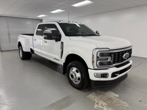 Another view of 2024 Ford Super Duty F-350 DRW Platinum for sale in Baxley, GA at Woody Folsom Chevrolet GMC