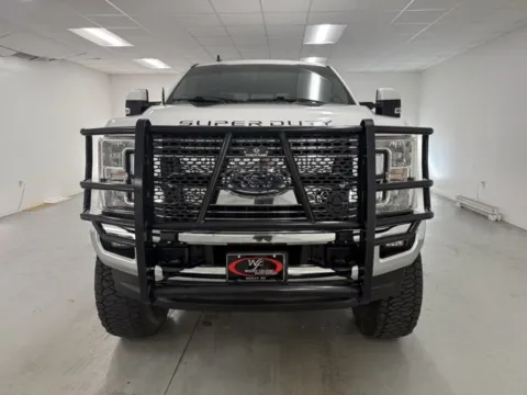 Photos of 2019 Ford Super Duty F-250 SRW LARIAT for sale in Baxley, GA at Woody Folsom Chevrolet GMC