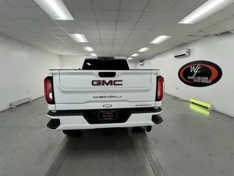 More photos of 2022 GMC Sierra 2500HD Denali at Woody Folsom Chevrolet GMC, GA