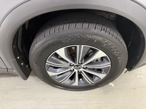 More photos of 2025 INFINITI QX60 PURE at Woody Folsom CDJR of Baxley, GA