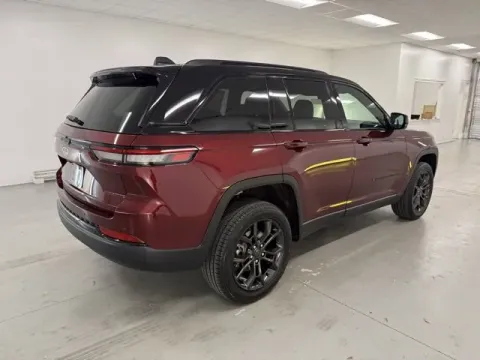 More photos of 2025 Jeep Grand Cherokee Limited at Woody Folsom CDJR of Baxley, GA