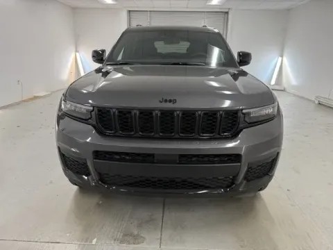 Photos of 2025 Jeep Grand Cherokee L Altitude X for sale in Baxley, GA at Woody Folsom CDJR of Baxley