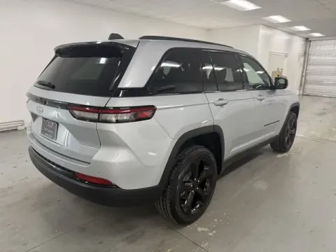 More photos of 2025 Jeep Grand Cherokee Altitude X at Woody Folsom CDJR of Baxley, GA