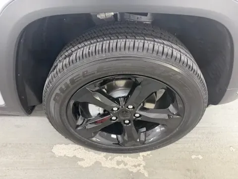 More photos of 2025 Jeep Grand Cherokee Altitude X at Woody Folsom CDJR of Baxley, GA