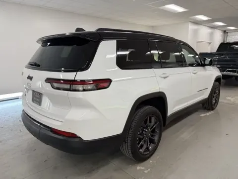 More photos of 2025 Jeep Grand Cherokee L Limited at Woody Folsom CDJR of Baxley, GA