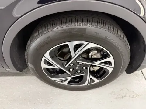 More photos of 2024 Lincoln Nautilus Premiere at Woody Folsom CDJR of Baxley, GA