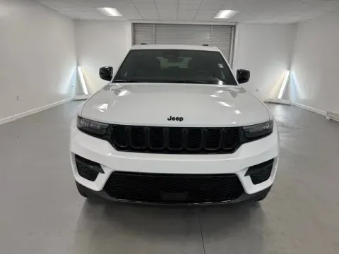 Photos of 2025 Jeep Grand Cherokee Altitude for sale in Baxley, GA at Woody Folsom CDJR of Baxley