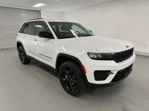 Another view of 2025 Jeep Grand Cherokee Altitude for sale in Baxley, GA at Woody Folsom CDJR of Baxley