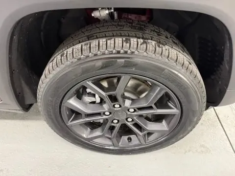 More photos of 2025 Jeep Grand Cherokee L Limited at Woody Folsom CDJR of Baxley, GA