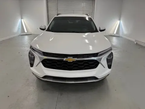 Photos of 2024 Chevrolet Trax LT for sale in Baxley, GA at Woody Folsom CDJR of Baxley