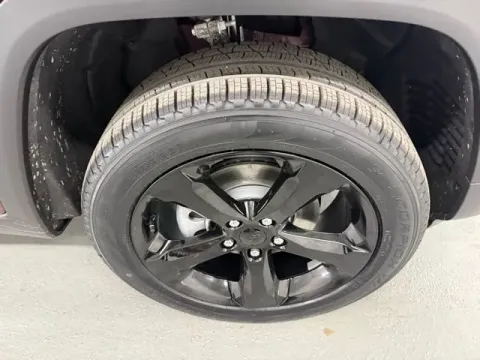 More photos of 2026 Jeep Grand Cherokee Limited at Woody Folsom CDJR of Baxley, GA