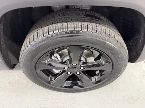 More photos of 2026 Jeep Grand Cherokee Limited at Woody Folsom CDJR of Baxley, GA