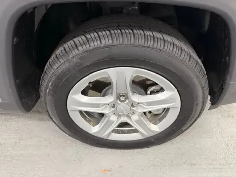 More photos of 2024 Jeep Compass Sport at Woody Folsom CDJR of Baxley, GA