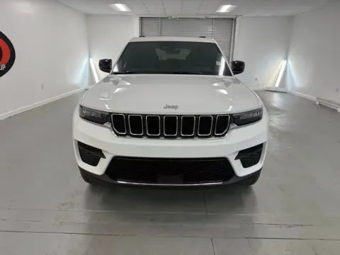 Photos of 2026 Jeep Grand Cherokee Laredo X for sale in Baxley, GA at Woody Folsom CDJR of Baxley