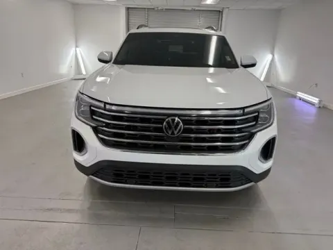 Photos of 2024 Volkswagen Atlas 2.0T SE w/Technology for sale in Baxley, GA at Woody Folsom CDJR of Baxley