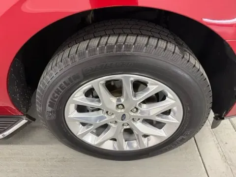 More photos of 2021 Ford Expedition XLT at Woody Folsom CDJR of Baxley, GA